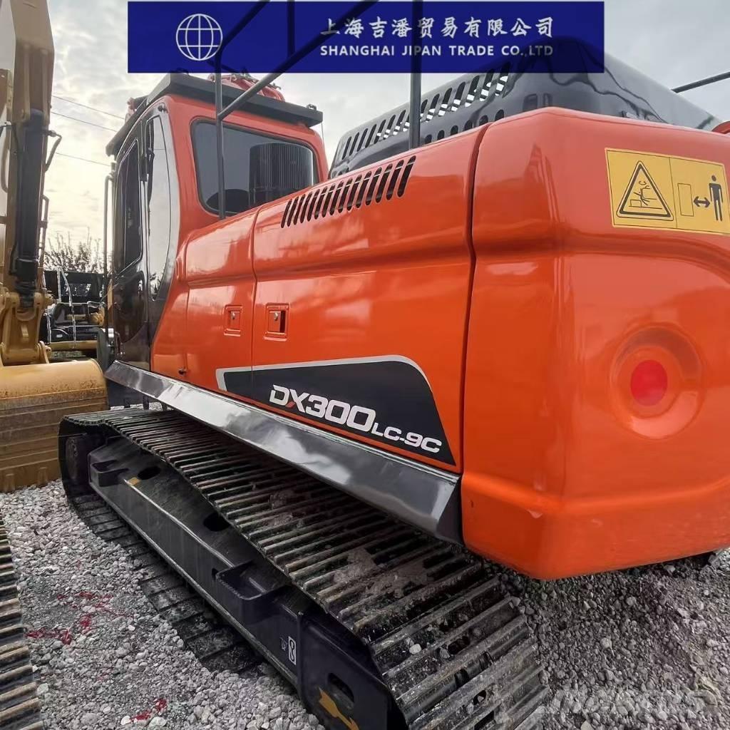 Doosan DX 300 LC Paletli ekskavatörler