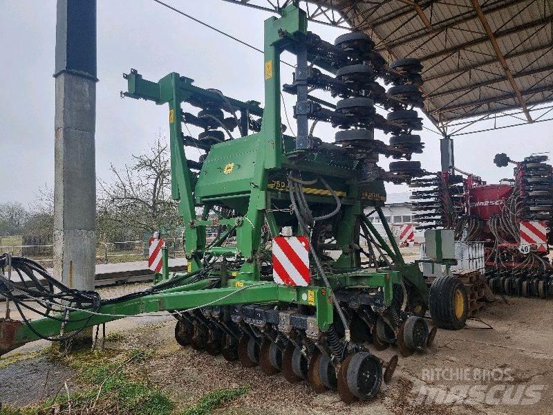John Deere 750A Diger tarim makinalari