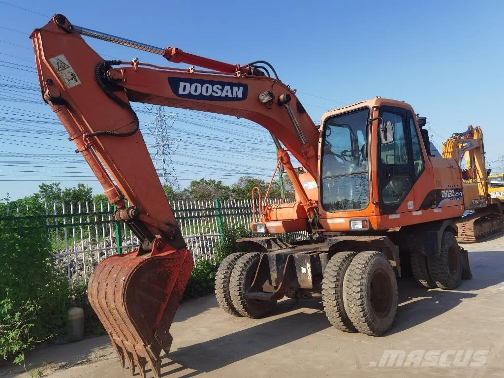 Doosan DH150W-7 Lastik tekerli ekskavatörler