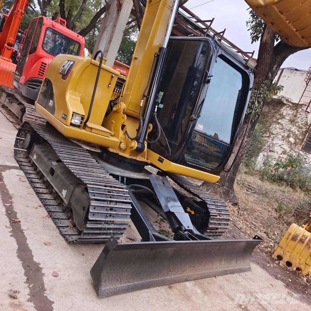CAT 307D Midi ekskavatörler 7 - 12 t