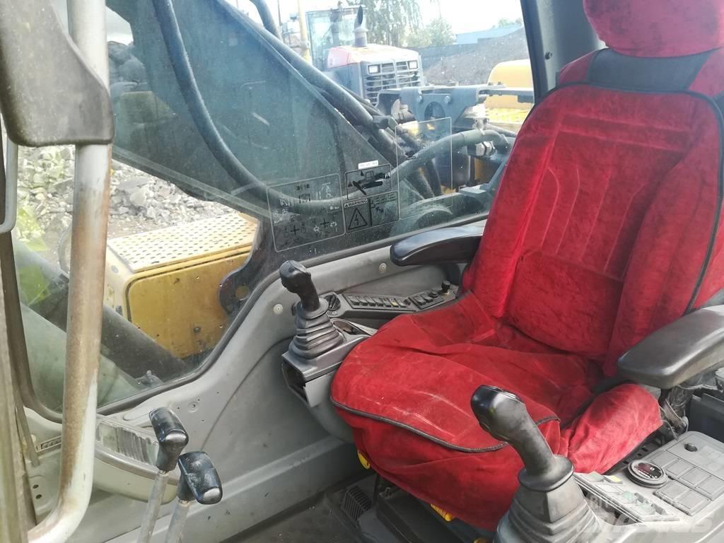 Volvo EC 290 B LC Paletli ekskavatörler