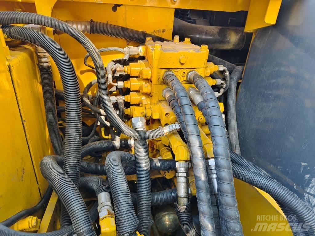 Komatsu PC 130-7 Paletli ekskavatörler