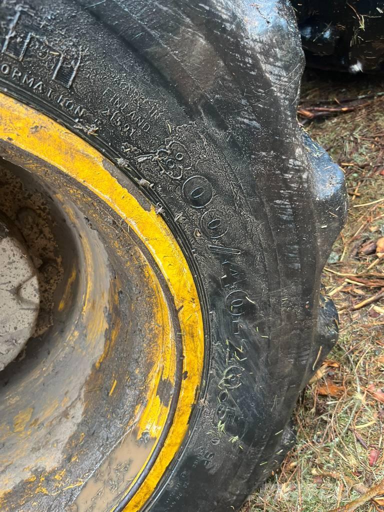 Ponsse Buffalo Tomruk yükleyici traktörler