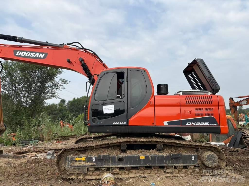 Doosan DX225LC-9C Paletli ekskavatörler