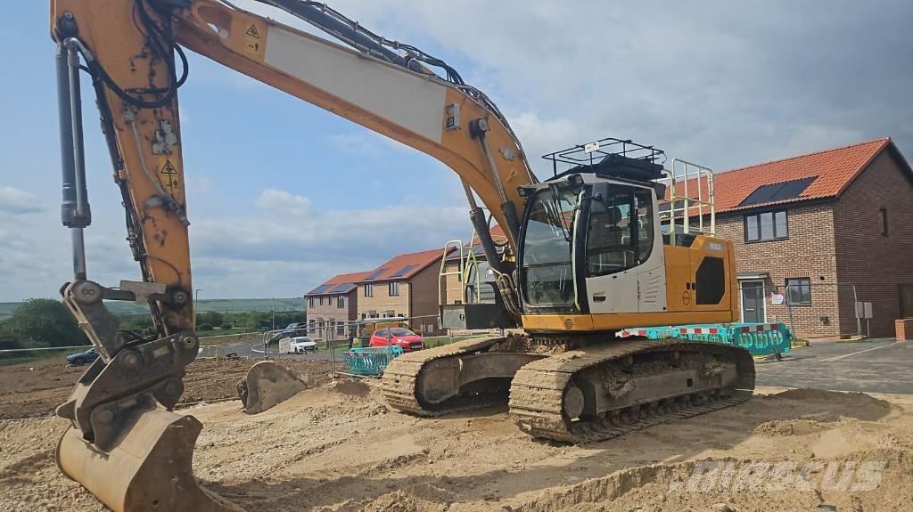 Liebherr R 922 LC Paletli ekskavatörler