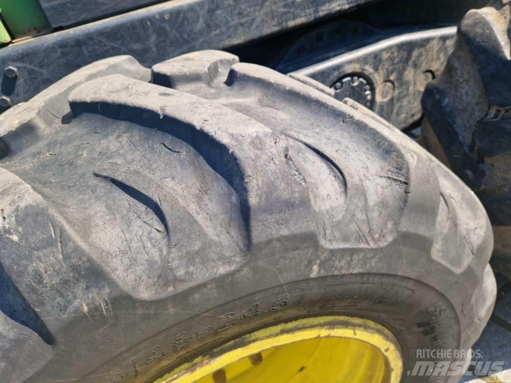 John Deere 1010 E Tomruk yükleyici traktörler