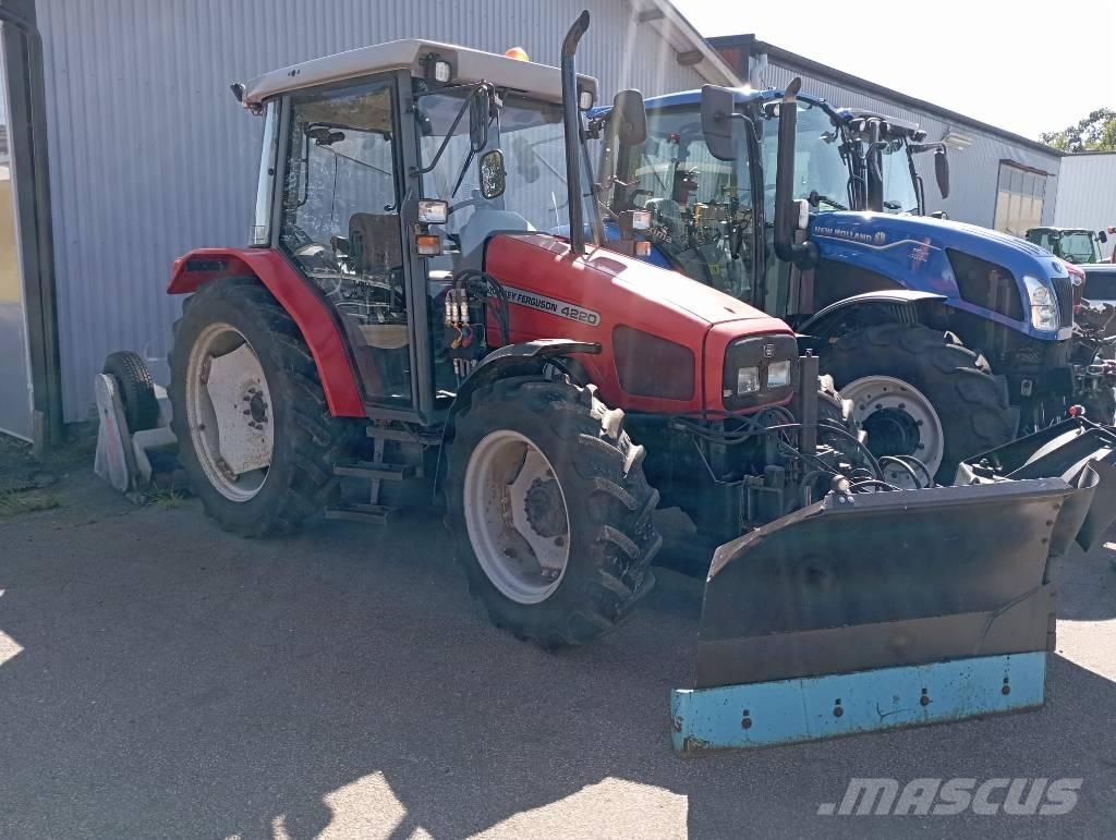 Massey Ferguson 4220 Traktörler