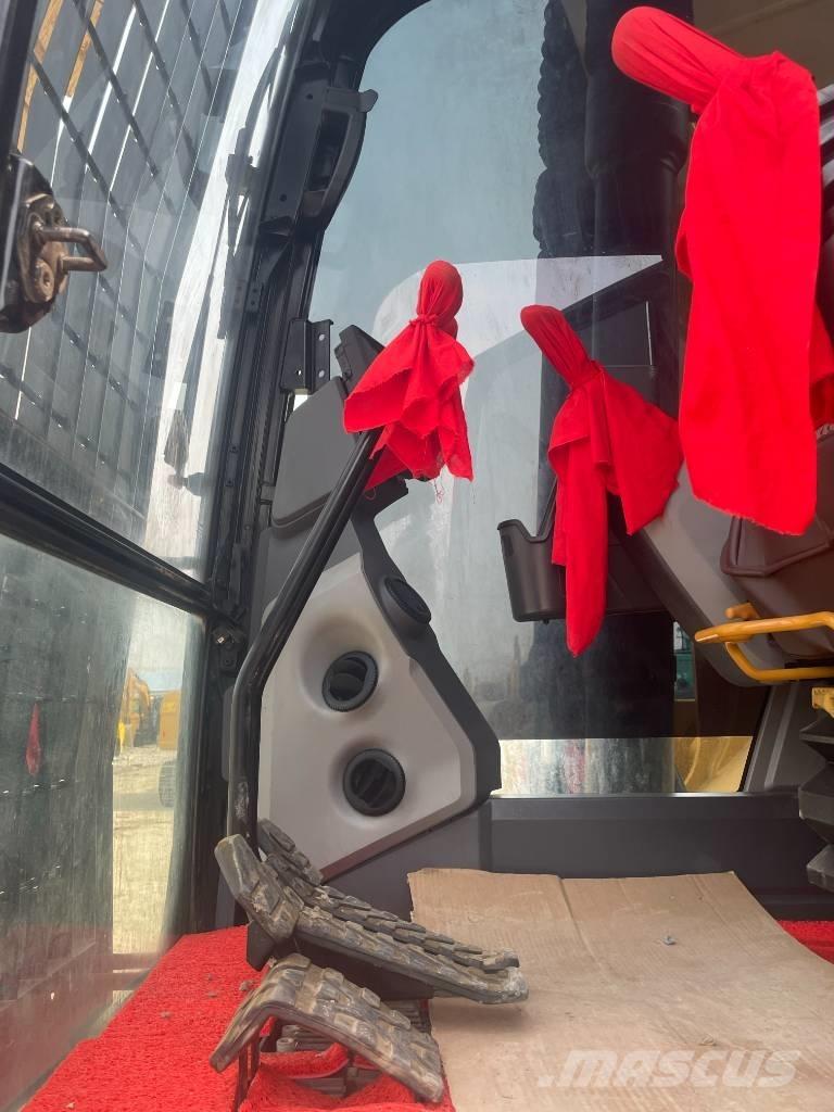 CAT 323GC Paletli ekskavatörler