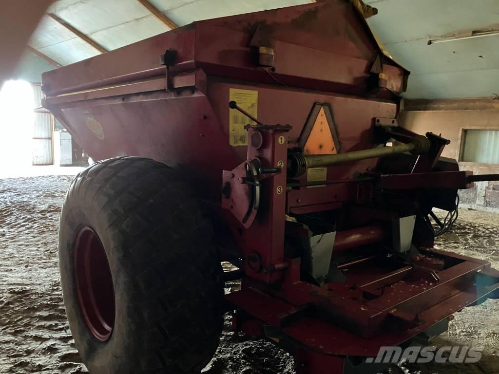 Bredal B 4 Gübre dagitma tankerleri