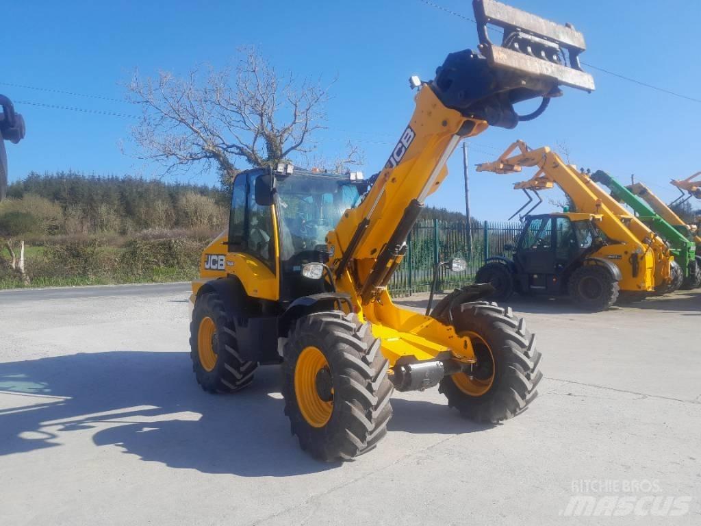 JCB TM 320 S Tarimsal teleskopik yükleyiciler