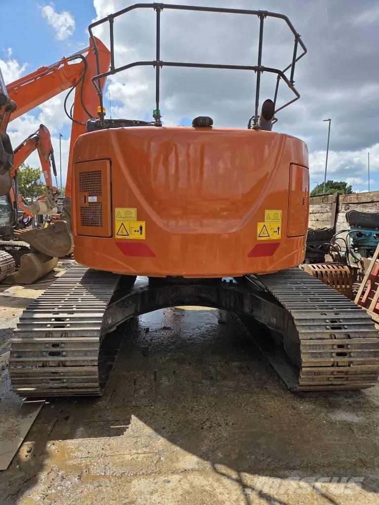 Hitachi ZX225US-6 Paletli ekskavatörler