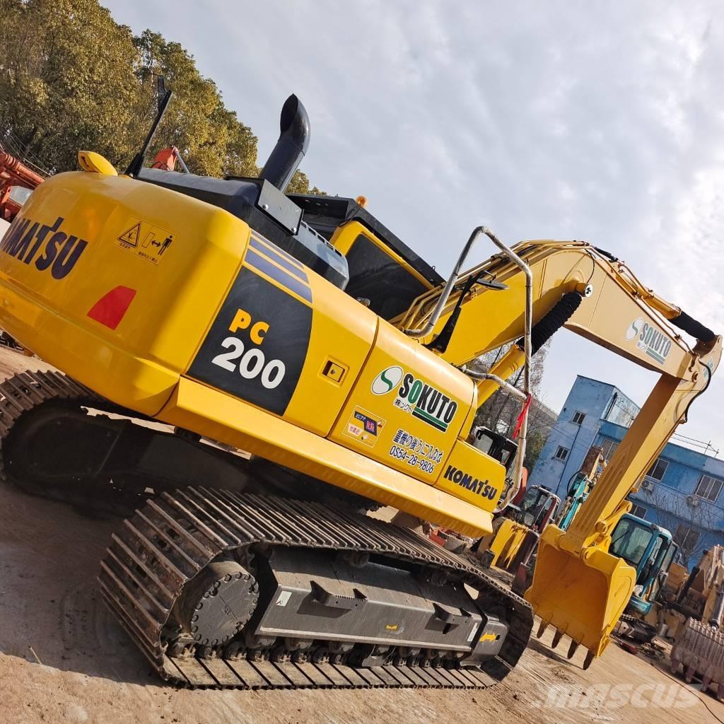 Komatsu PC 200 Paletli ekskavatörler