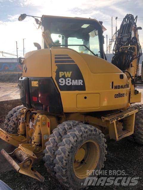 Komatsu PW 98 MR Lastik tekerli ekskavatörler