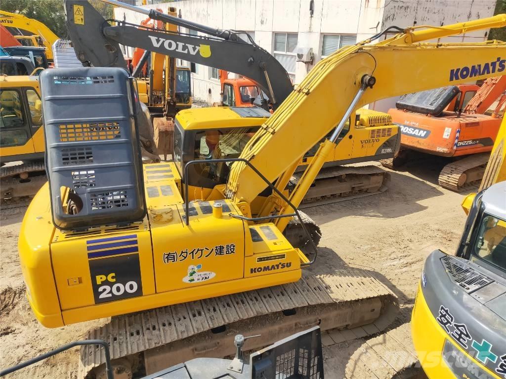 Komatsu PC200-7 Paletli ekskavatörler