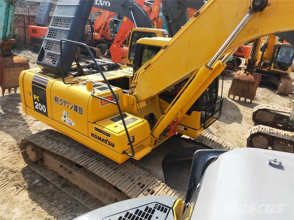 Komatsu PC200-7 Paletli ekskavatörler