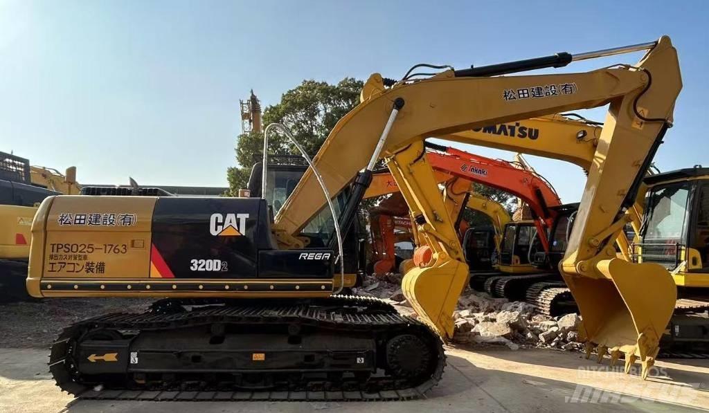 CAT 320D2 Paletli ekskavatörler