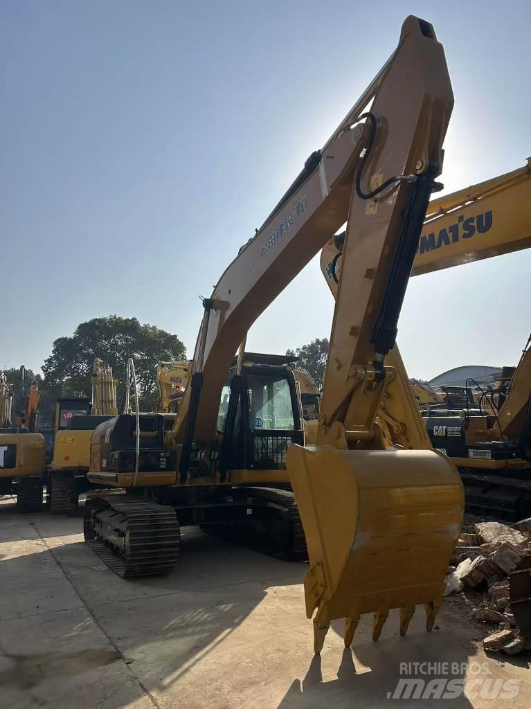 CAT 320D2 Paletli ekskavatörler