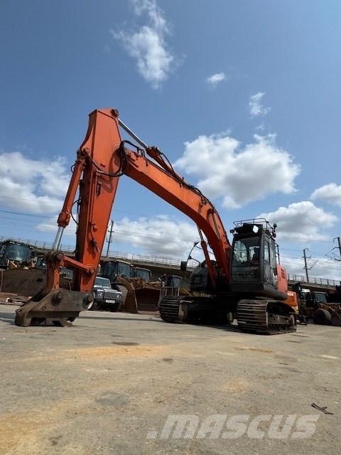 Hitachi ZX 225 Paletli ekskavatörler