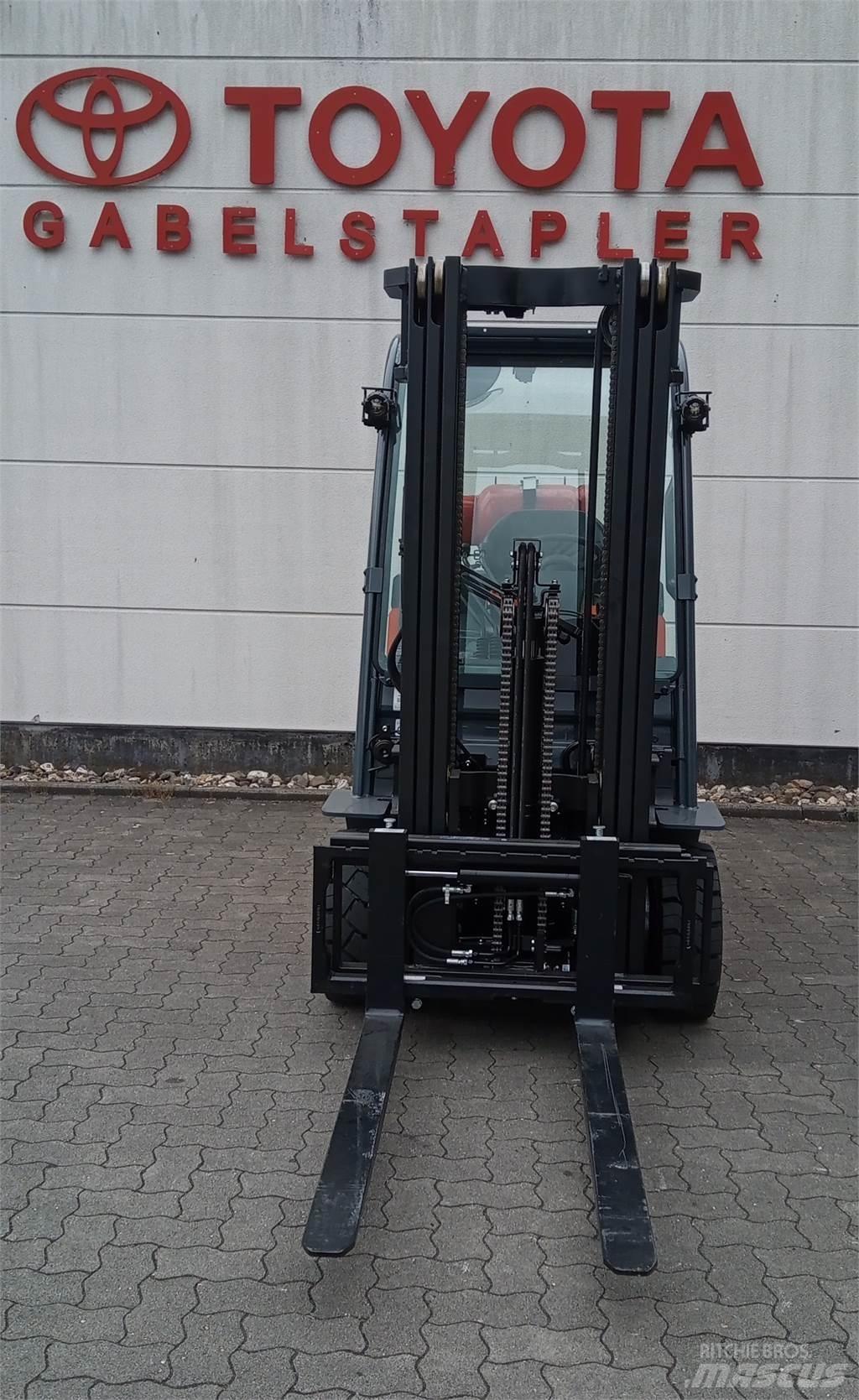 Toyota 02-8FGKF20 LPG'li forkliftler