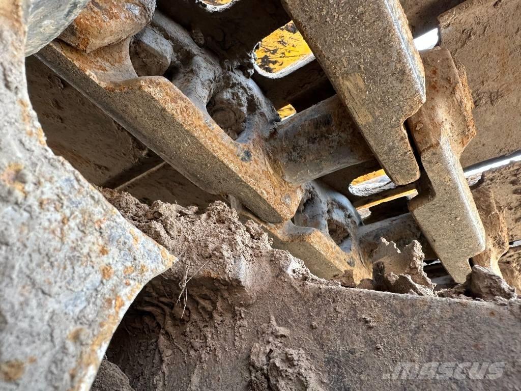 JCB JS 200 LC Paletli ekskavatörler