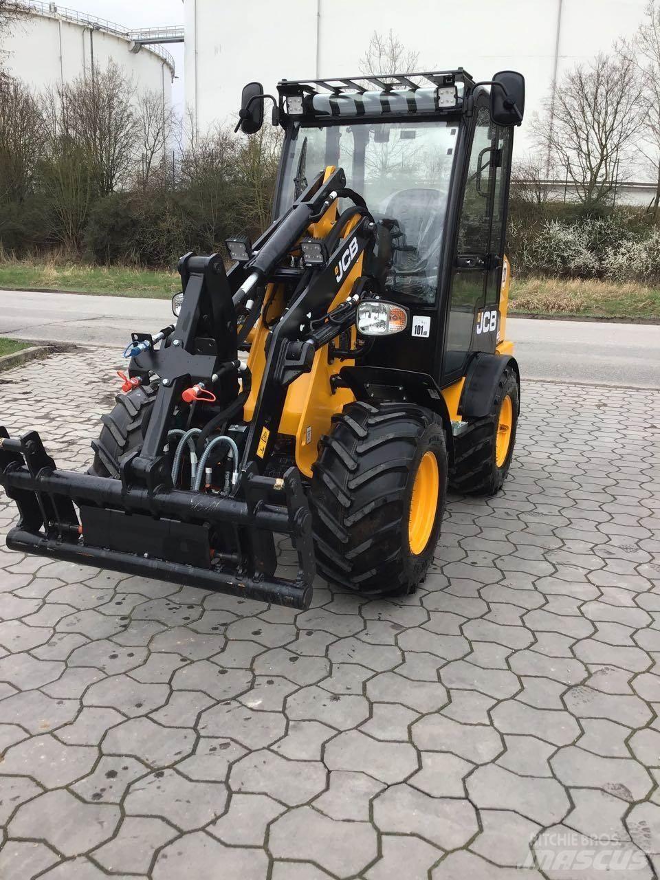 JCB 403 Agri Plus Mini yükleyiciler