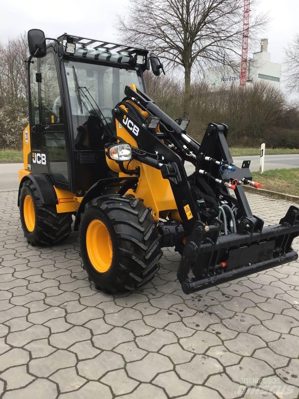 JCB 403 Agri Plus Mini yükleyiciler