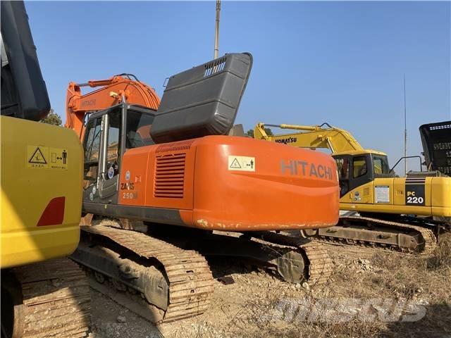Hitachi ZX250 Paletli ekskavatörler
