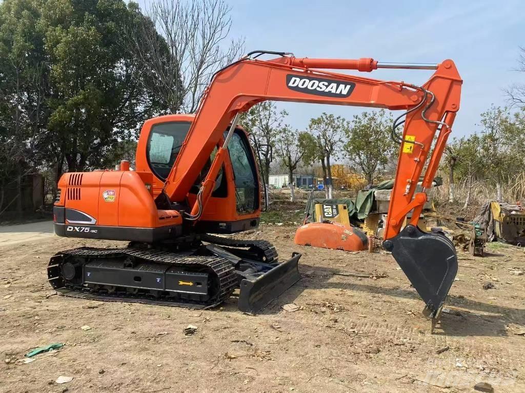 Doosan DX 75-9 C Midi ekskavatörler 7 - 12 t