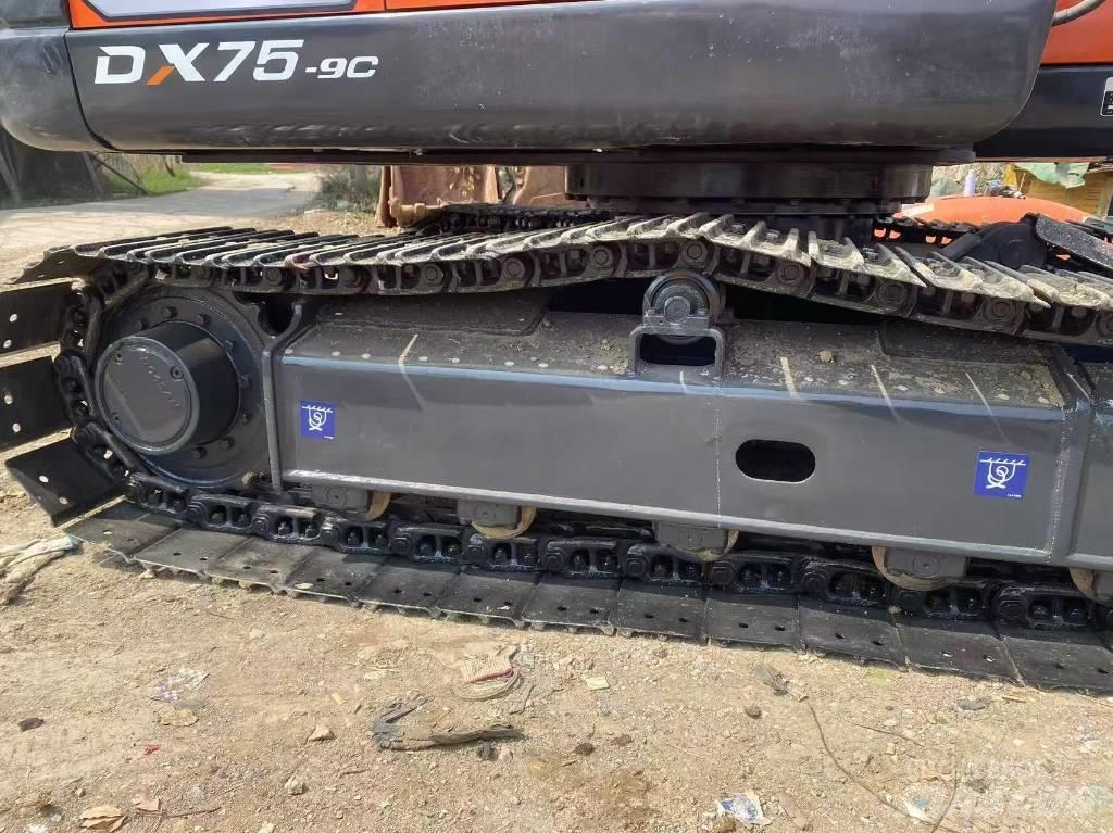 Doosan DX 75-9 C Midi ekskavatörler 7 - 12 t