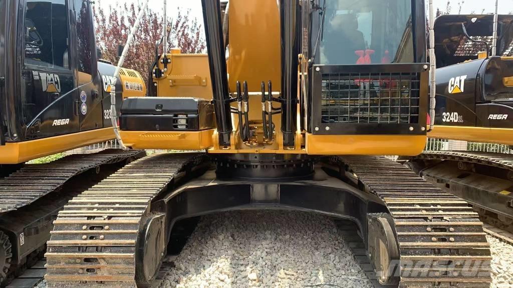 CAT 325 D L Paletli ekskavatörler