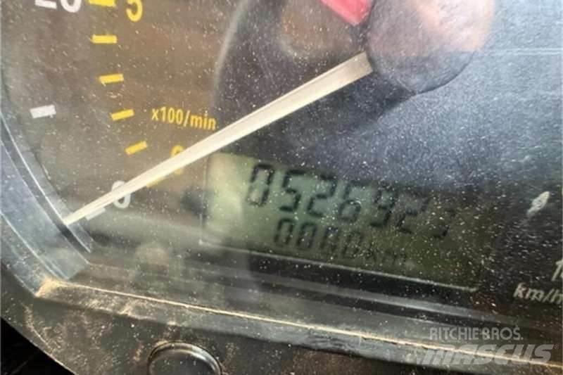 Renault KERAX Diger kamyonlar