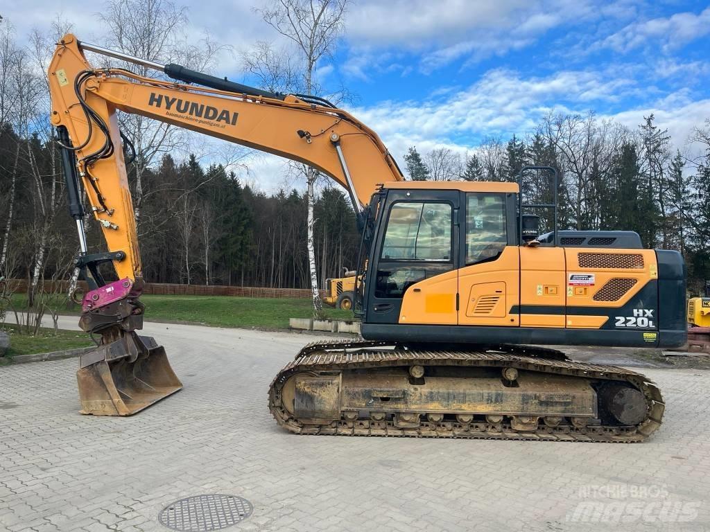 Hyundai HX 220 L Paletli ekskavatörler