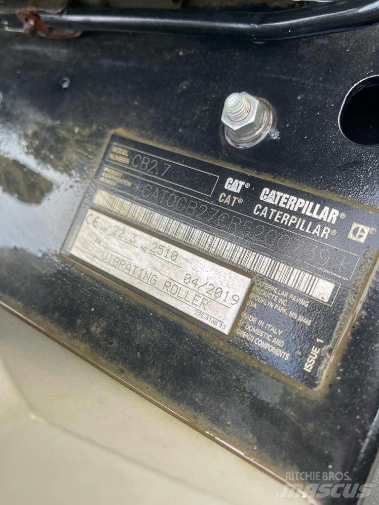 CAT CB 2.7 Çift tamburlu silindirler