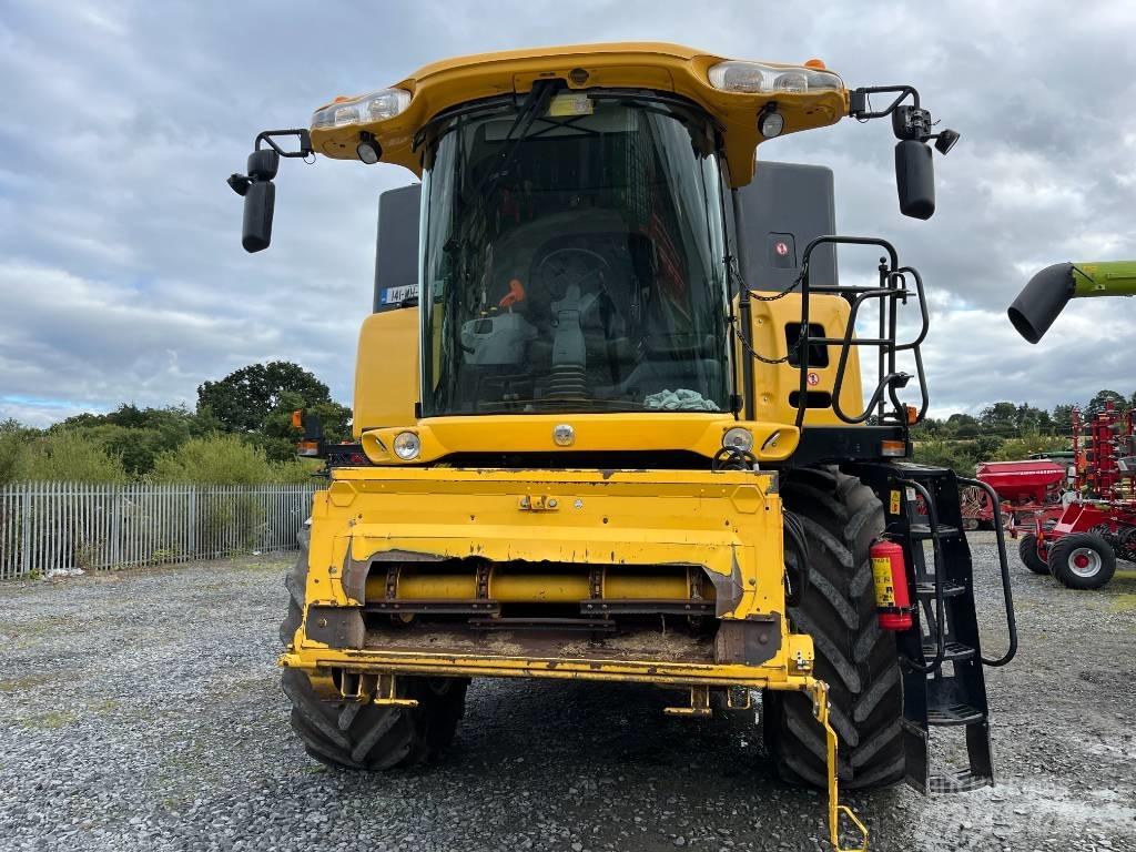 New Holland CX 8070 Biçerdöverler