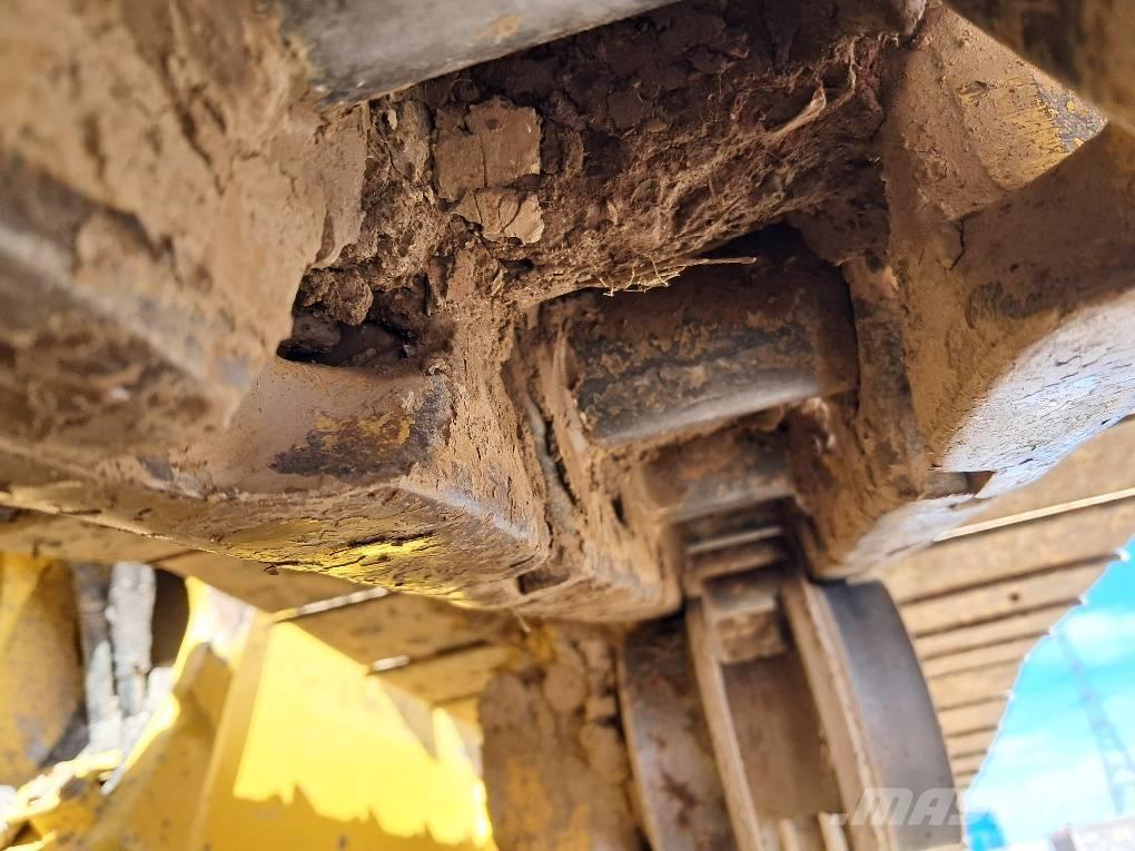Komatsu D61PXI-24E0 Paletli dozerler