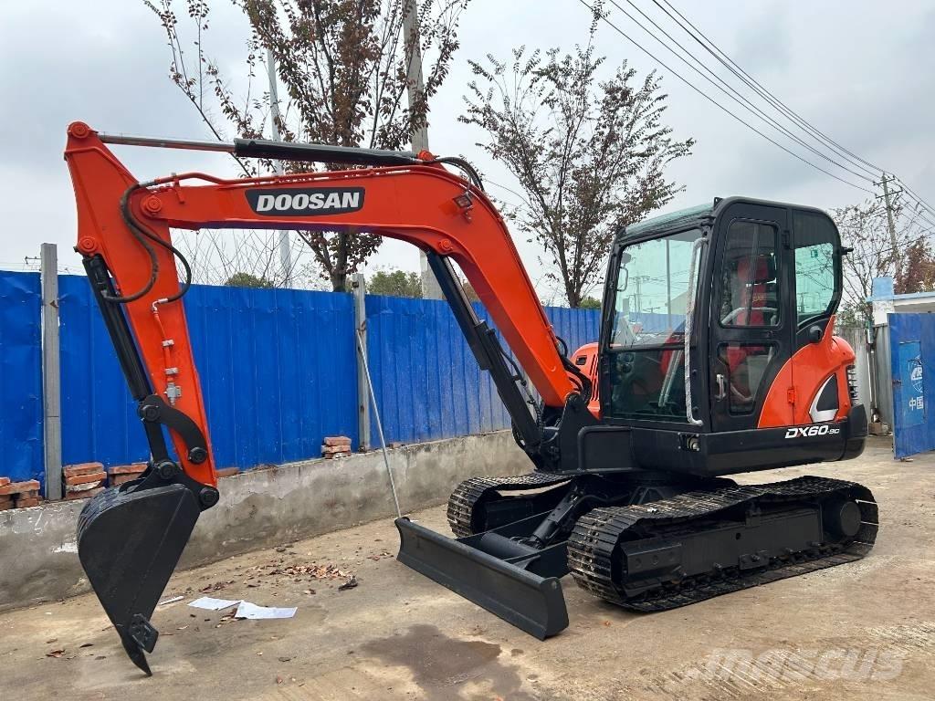 Doosan DX 60 Mini ekskavatörler, 7 tona dek