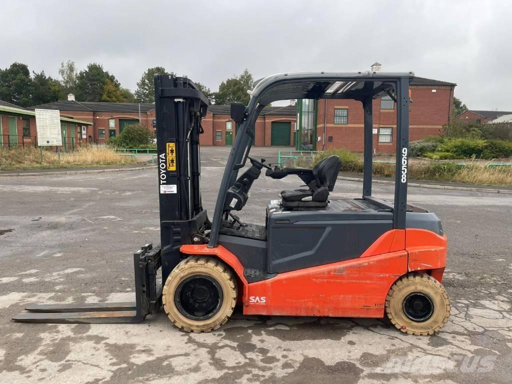 Toyota 8 FBMT 45 Elektrikli forkliftler