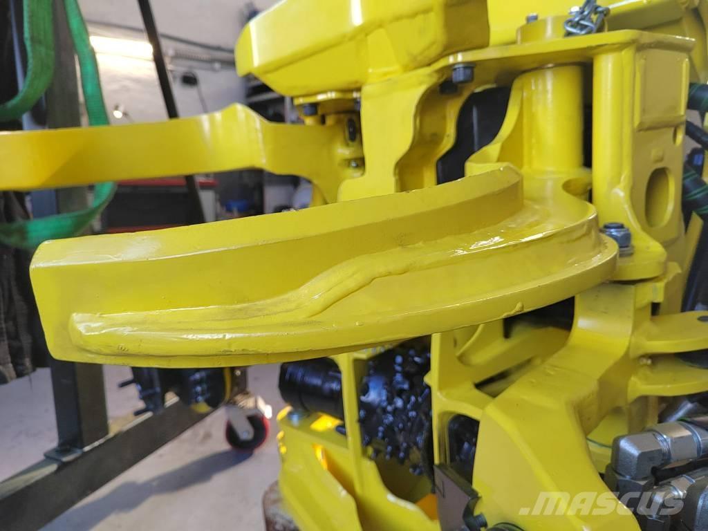 John Deere H412 Agaç kesme robotlari