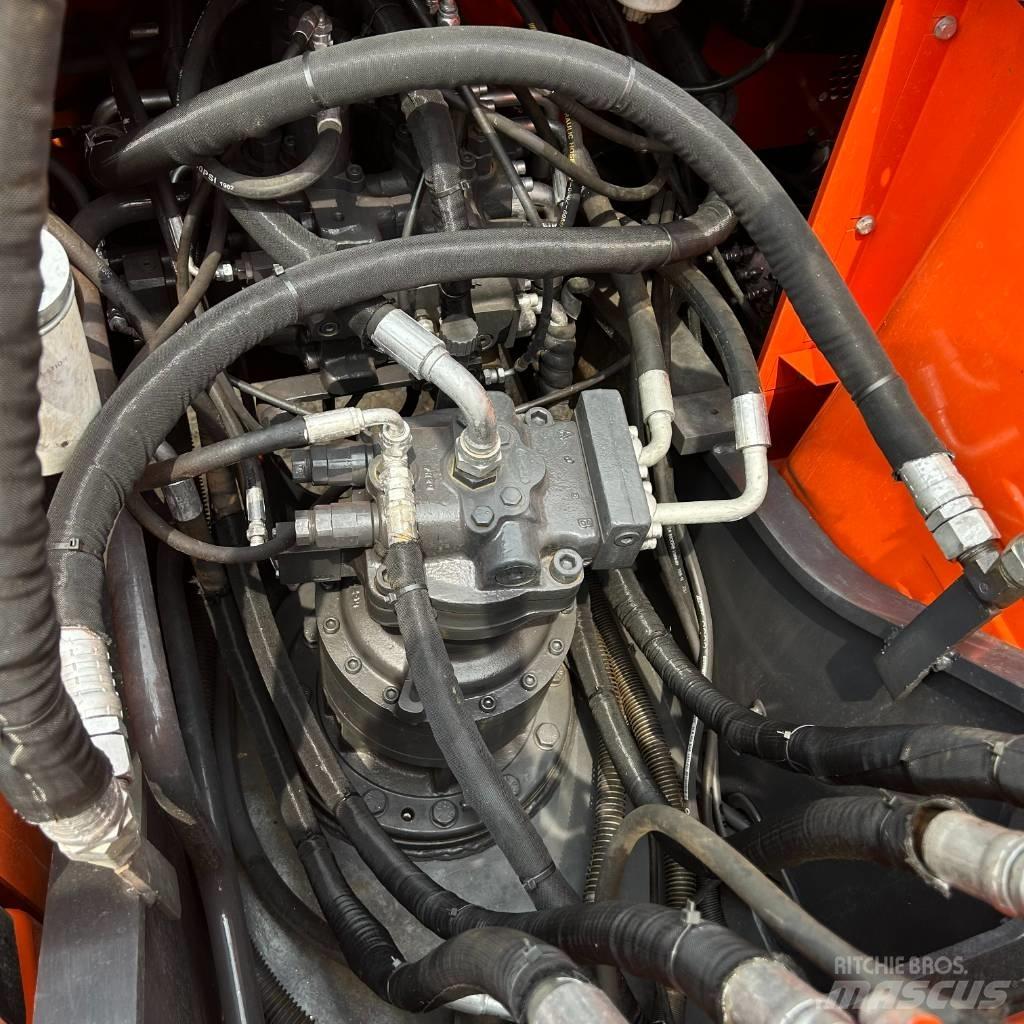 Doosan DX 225 LC Paletli ekskavatörler
