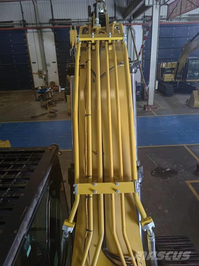 CAT 323 Paletli ekskavatörler