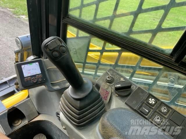 Gehl VT320 Skid steer loderler