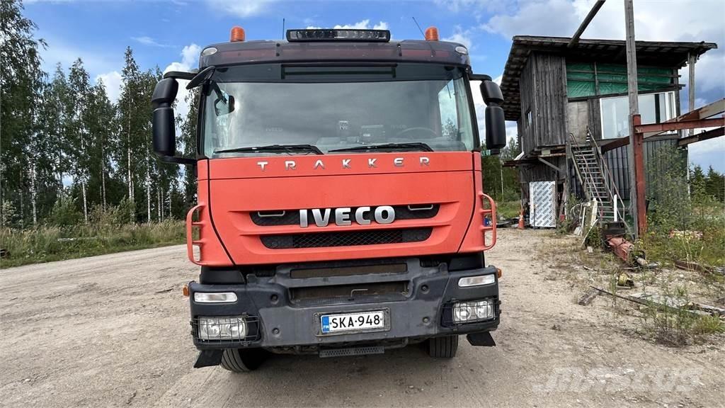 Iveco Trakker Flatbed kamyonlar