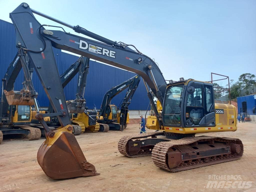 John Deere 200G Paletli ekskavatörler