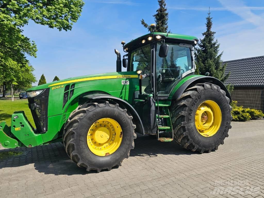 John Deere 8245 R Traktörler