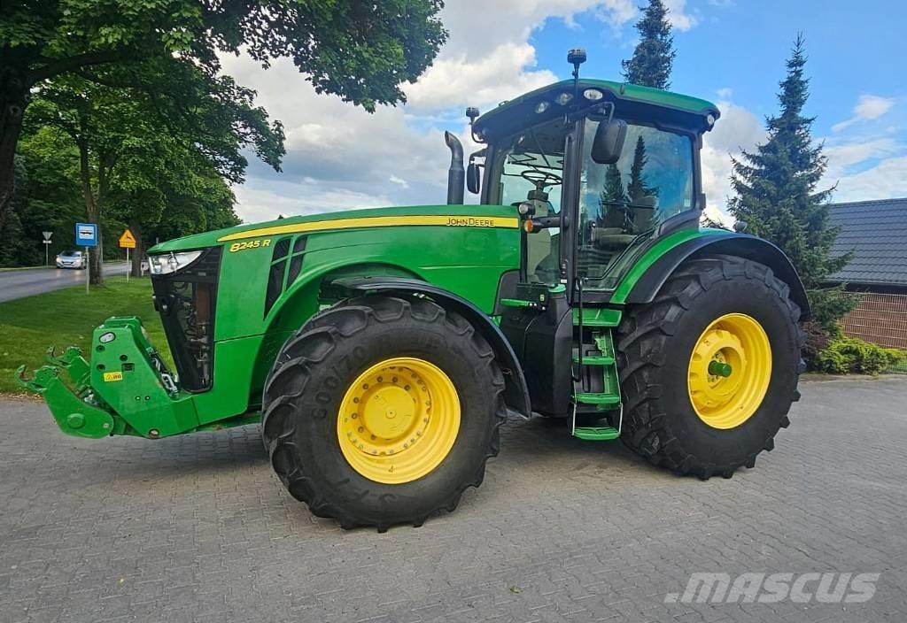 John Deere 8245 R Traktörler