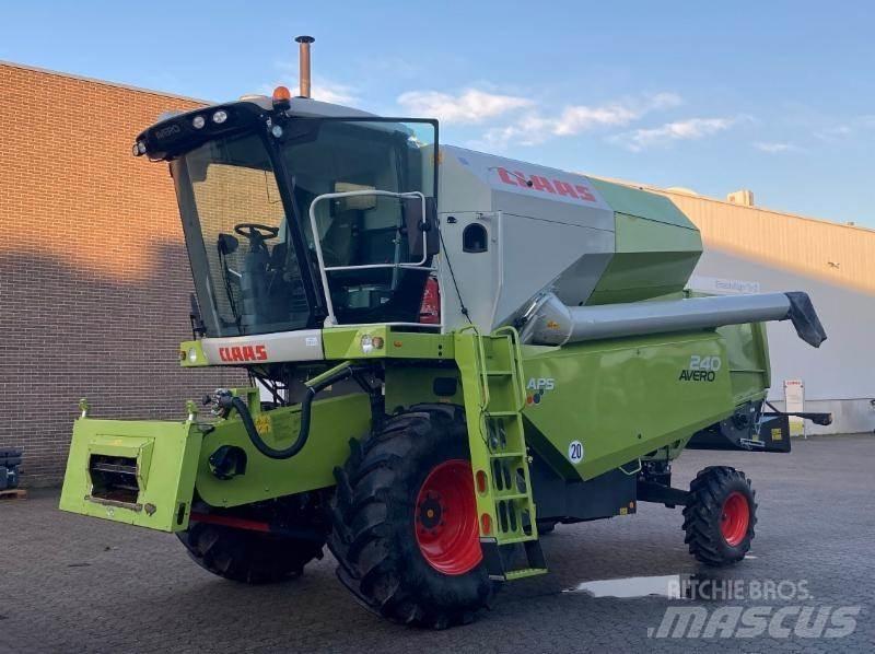 CLAAS AVERO 240 Biçerdöverler