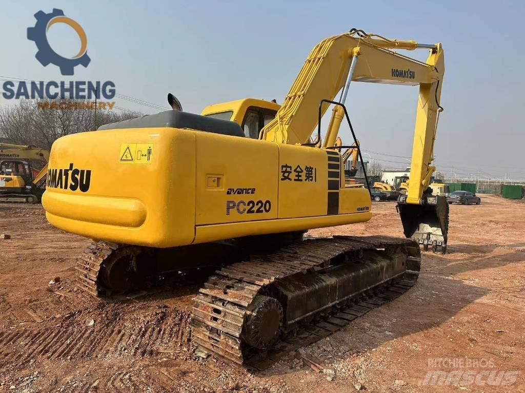 Komatsu PC 200 Paletli ekskavatörler