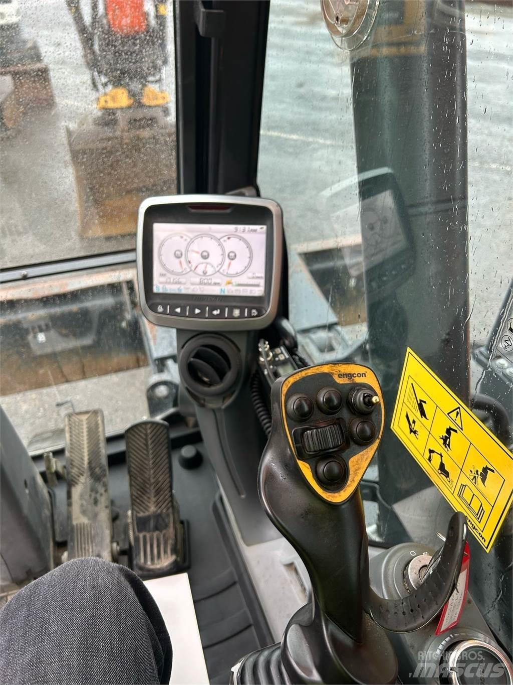 Doosan DX170W-5 Paletli ekskavatörler