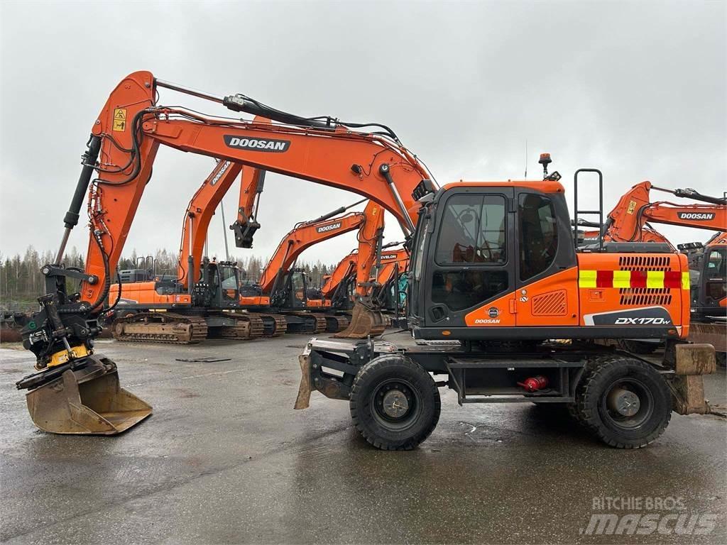 Doosan DX170W-5 Paletli ekskavatörler