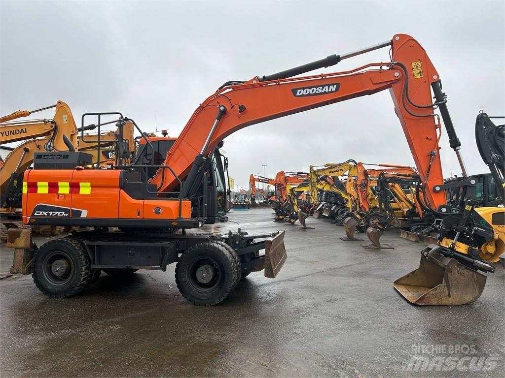 Doosan DX170W-5 Paletli ekskavatörler